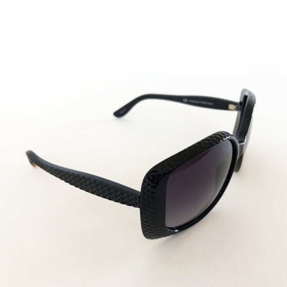 Juicy Couture Black Rectangular Sunglasses - Picture 3 of 6
